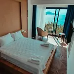 Deniz Ξενοδοχείο *